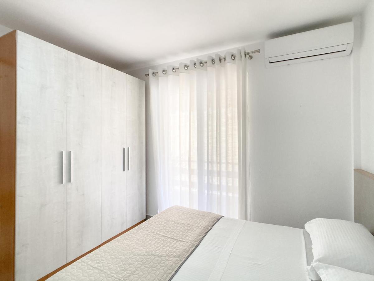 Promo Price September - Home By The Sea 1 Min From The Beach Golem  Exterior foto